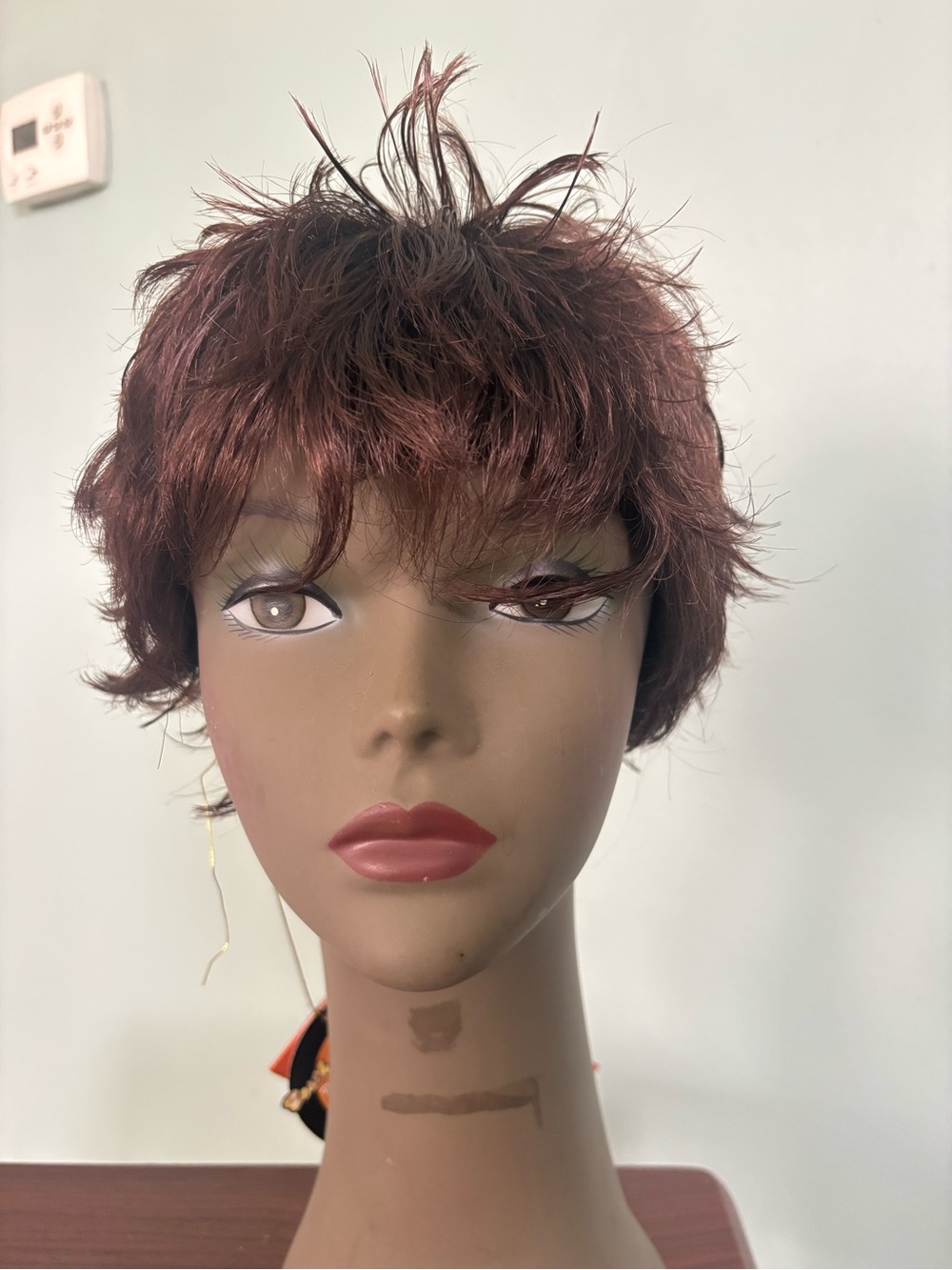 Short Layered Women's Synthetic Wig in Auburn